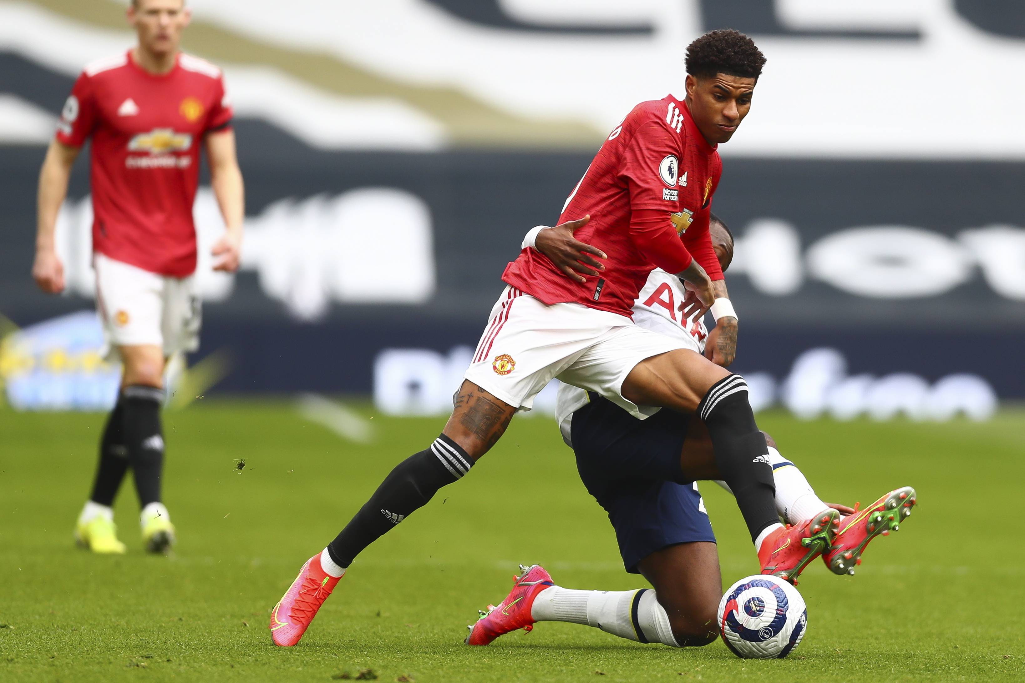 向新的荣耀 向新的荣耀