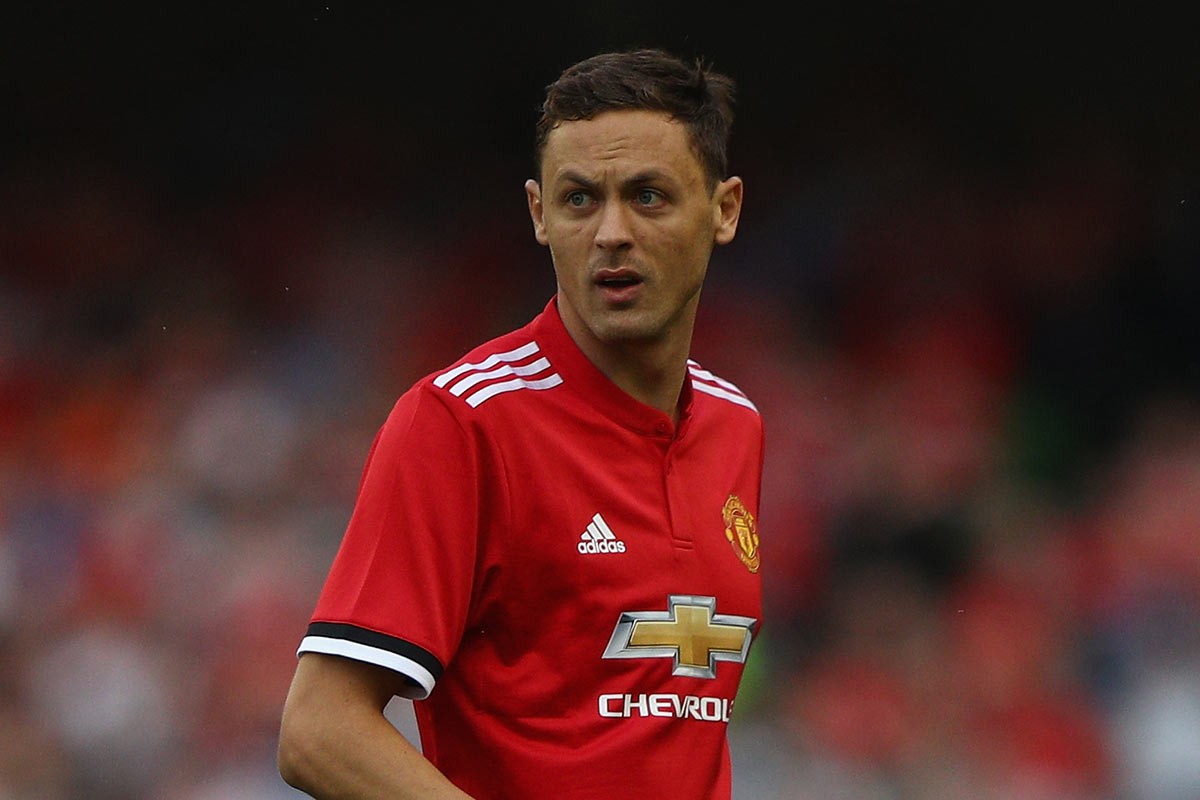 足球赛事中 足球赛事中